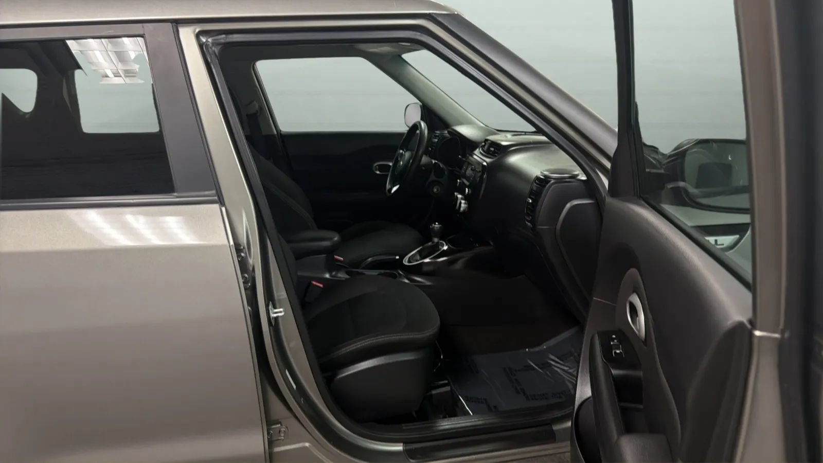 Used 2019 Kia Soul FWD image 21