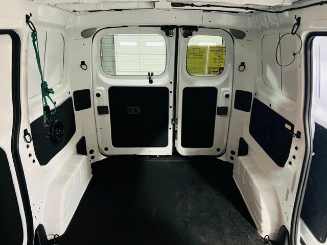 Used 2021 Nissan NV200 SV w/ Back Door Glass Package image 25