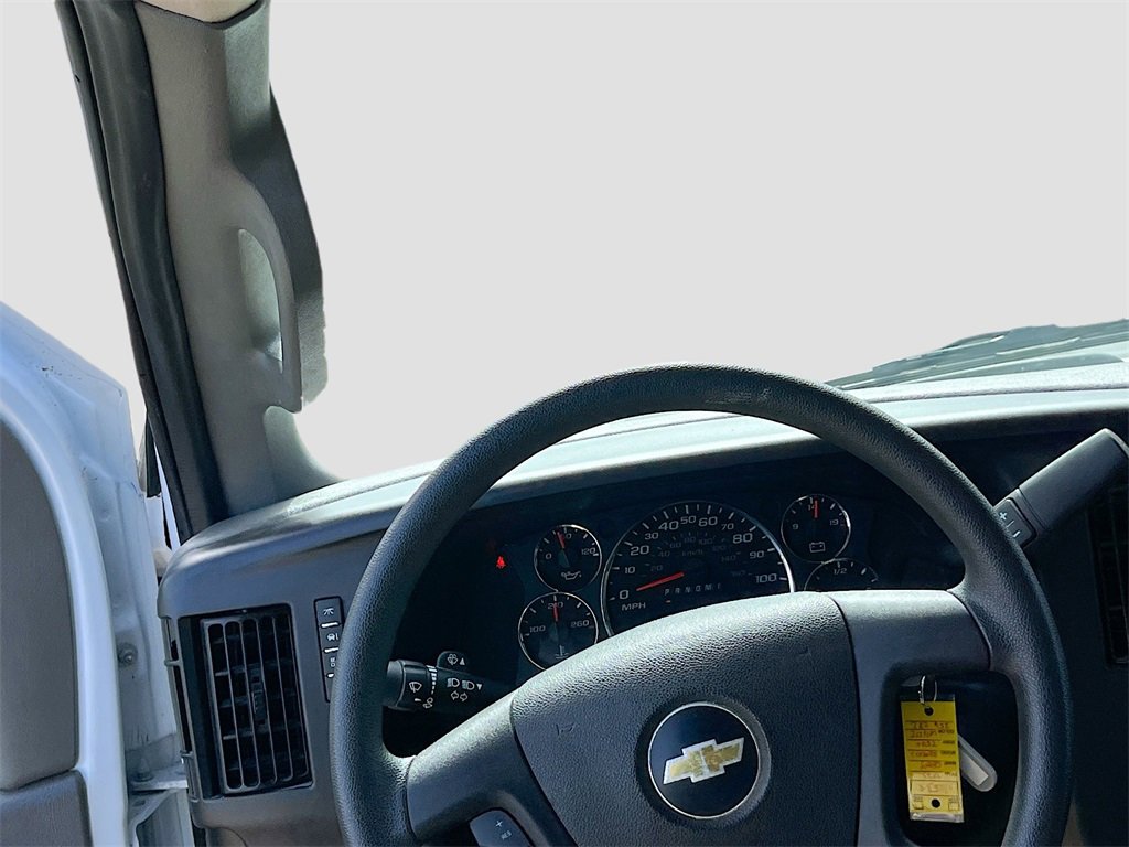Used 2024 Chevrolet Express 2500 w/ Driver Convenience Package image 20