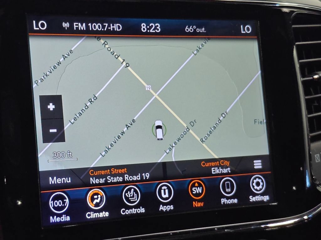 Used 2019 Jeep Grand Cherokee Altitude AWD/4WD image 32