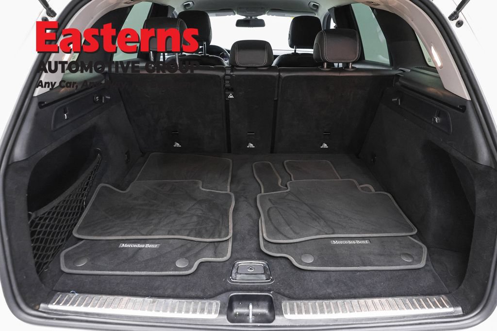Used 2019 Mercedes-Benz GLC 300 4MATIC w/ Premium Package image 9