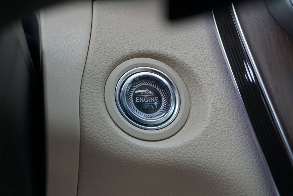 Certified 2020 Mercedes-Benz GLC 300 4MATIC image 30