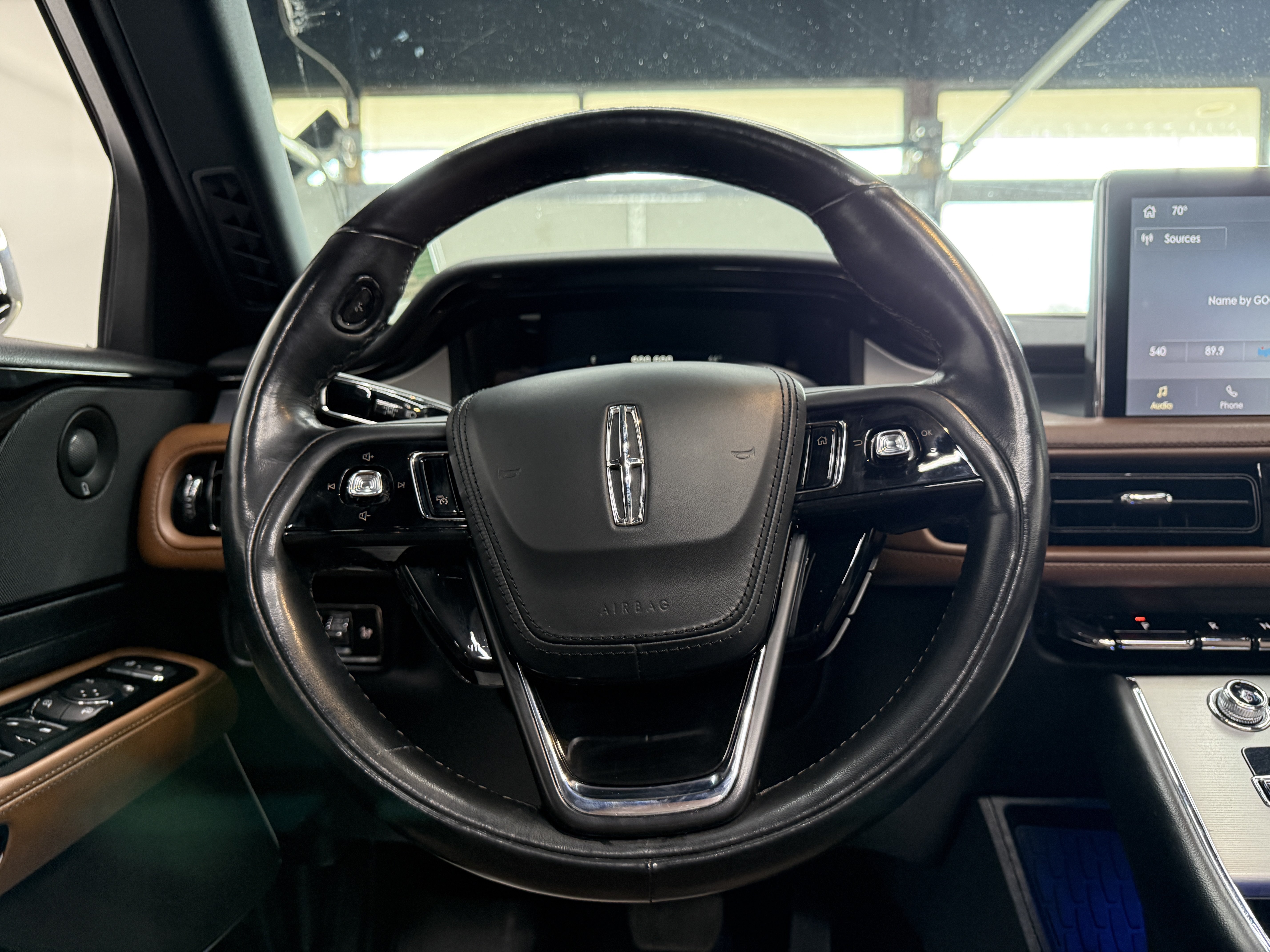 Used 2023 Lincoln Aviator Reserve w/ Jet Appearance Package AWD/4WD image 14