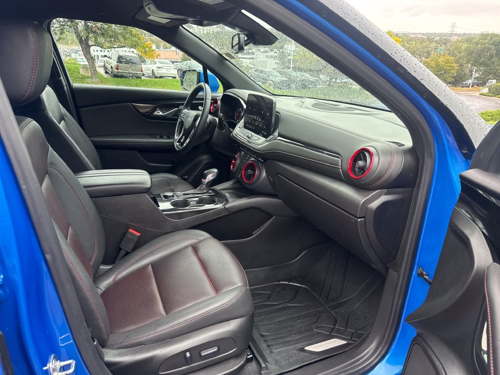 Used 2025 Chevrolet Blazer RS FWD image 31
