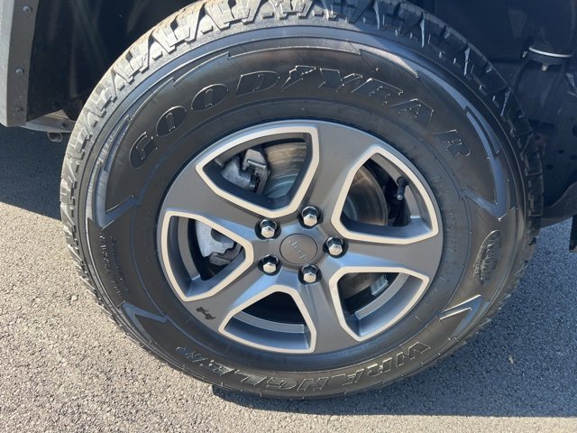 Used 2023 Jeep Wrangler Sport S image 11