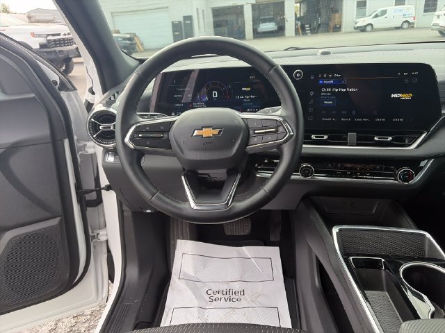 Used 2025 Chevrolet Equinox LT AWD/4WD image 13