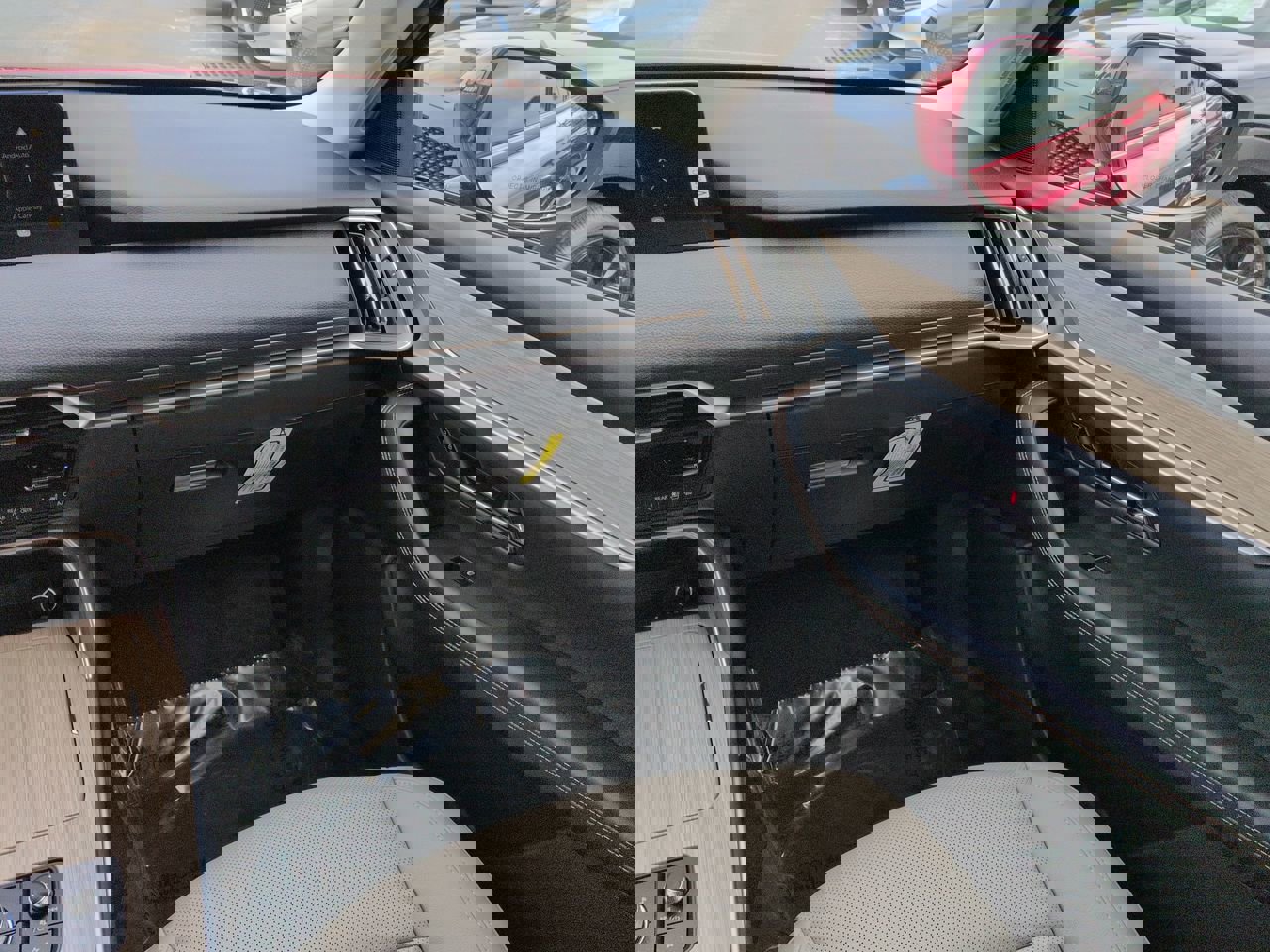 New 2026 MAZDA CX-90 Plug-In Hybrid w/ Preferred image 17