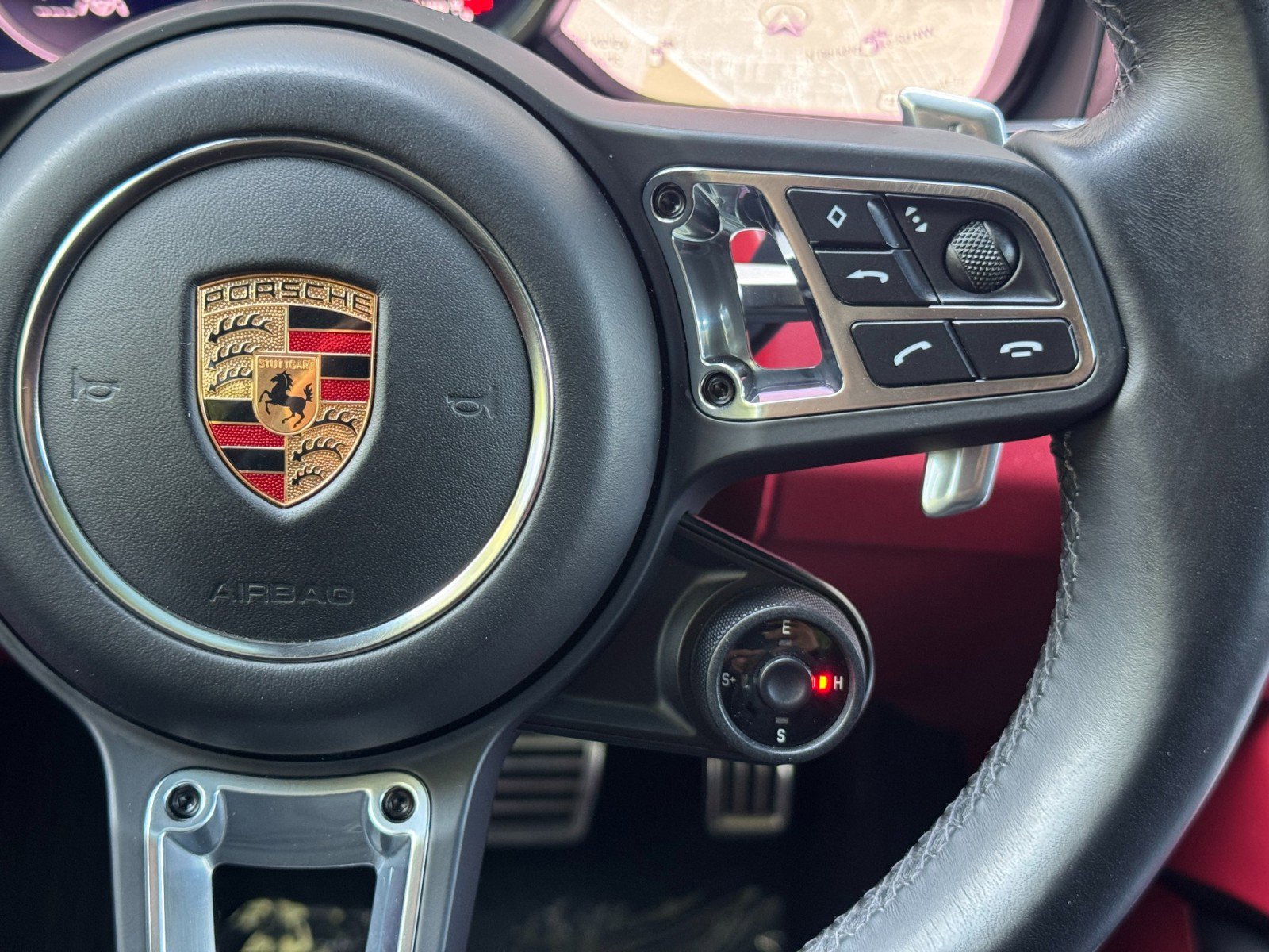 Used 2022 Porsche Cayenne Turbo S w/ Assistance Package image 24