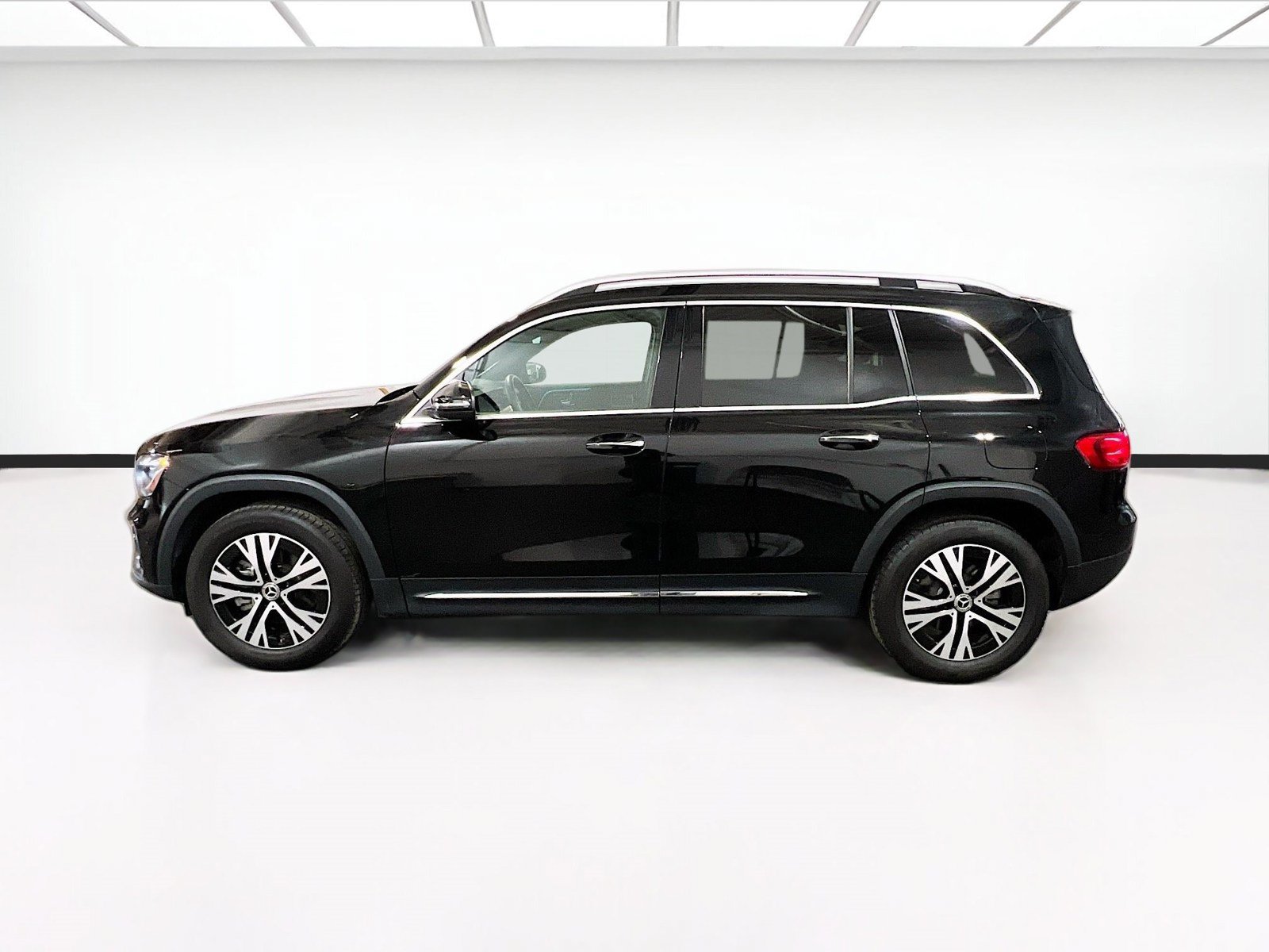 Used 2024 Mercedes-Benz GLB 250 image 22