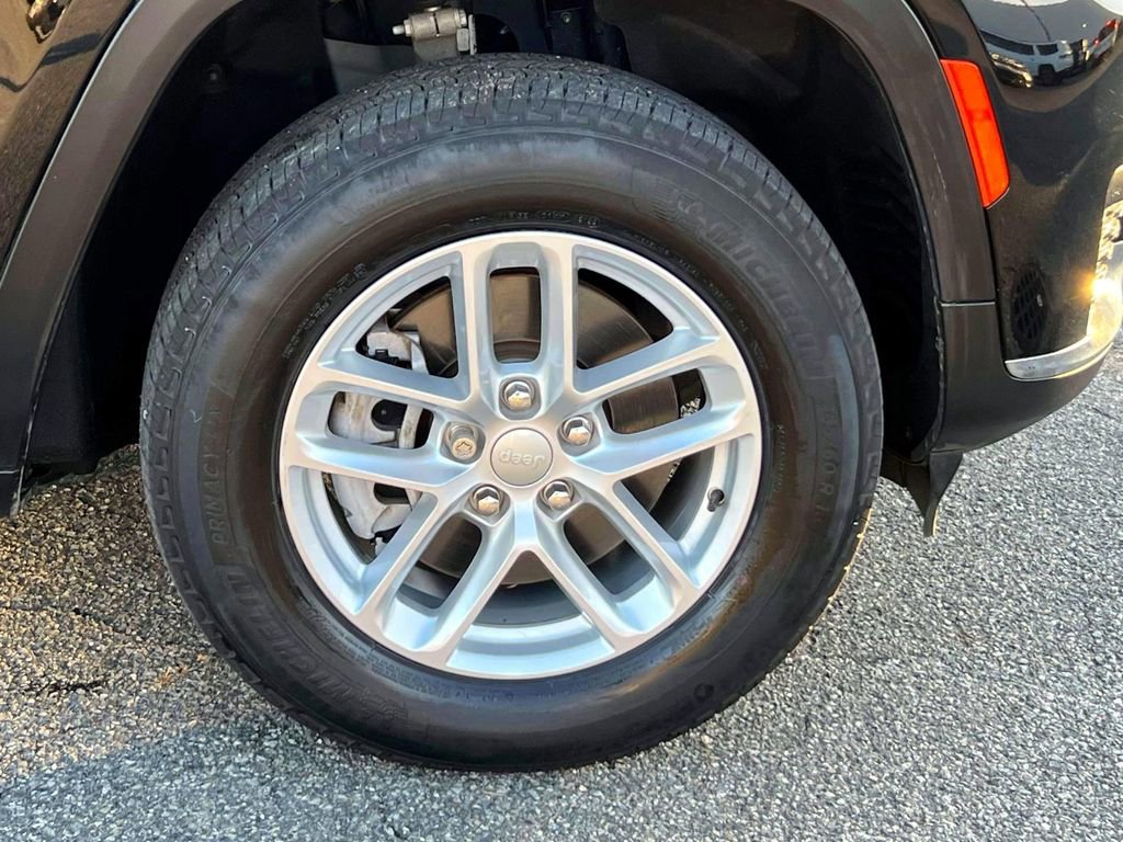 Certified 2023 Jeep Grand Cherokee L Laredo image 8