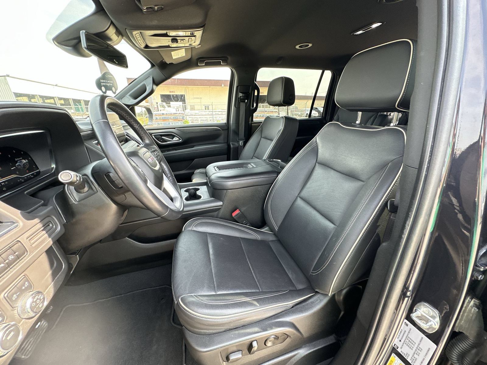 Certified 2023 GMC Yukon XL SLT AWD/4WD image 19