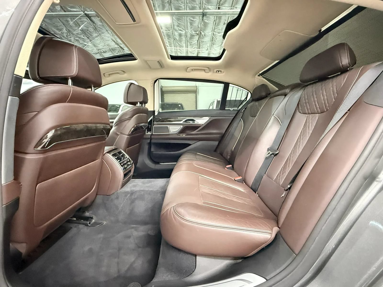 Used 2017 BMW 740i xDrive AWD/4WD image 41