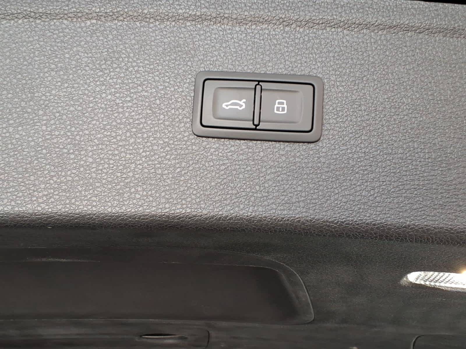 Used 2025 Audi Q5 2.0T Premium Plus AWD/4WD image 9