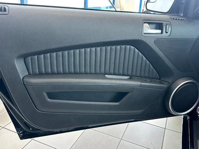 Used 2014 Ford Mustang Shelby GT500 w/ Equipment Group 821A image 12