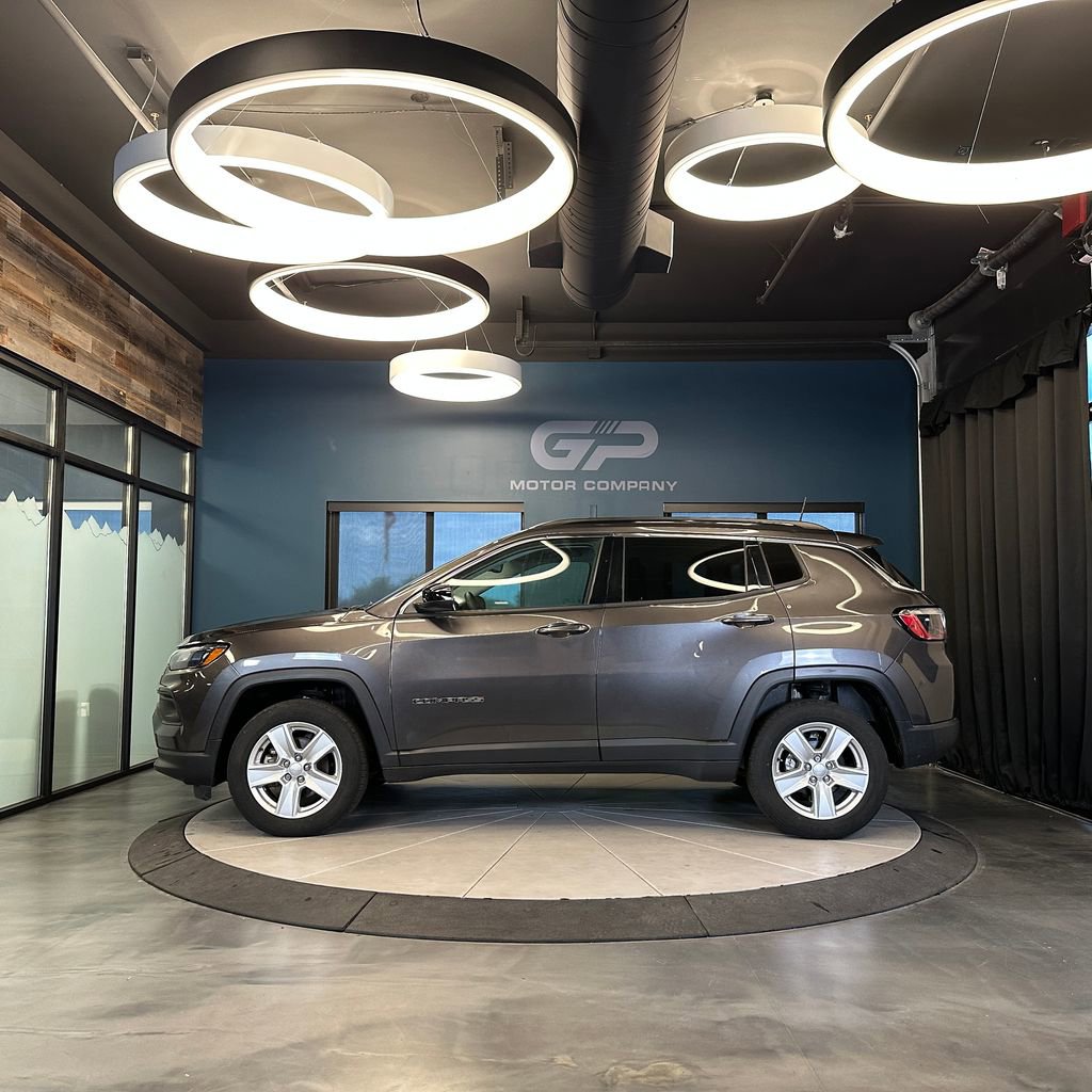 Used 2022 Jeep Compass Latitude AWD/4WD image 6