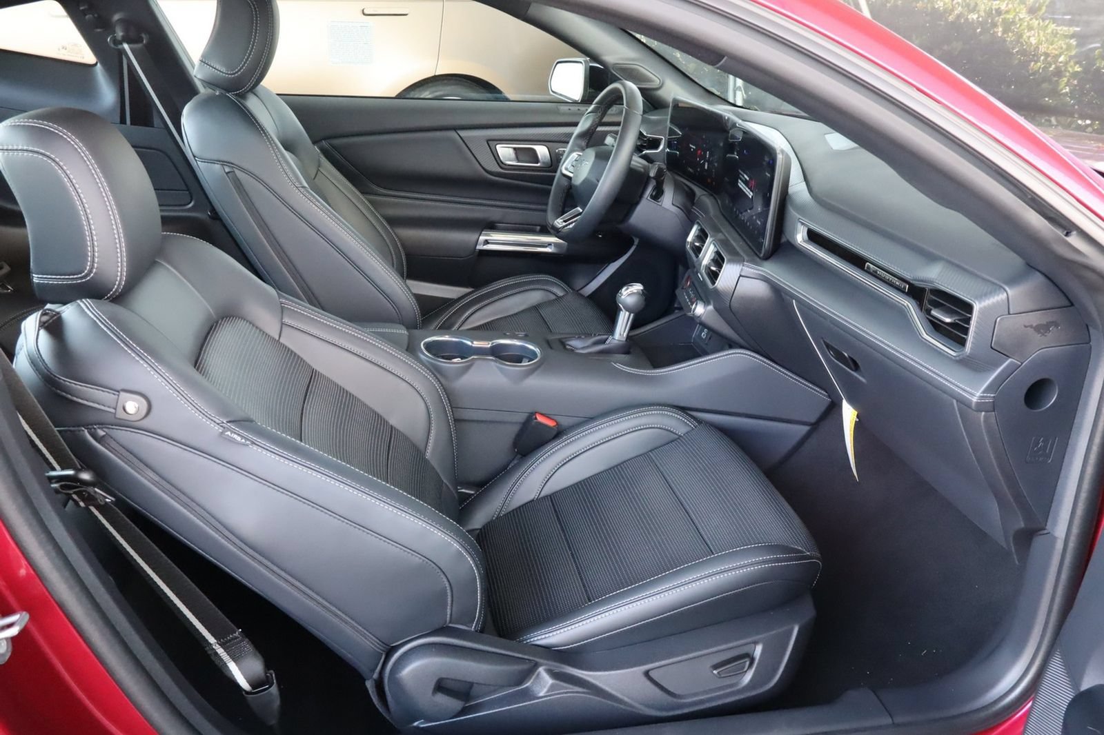 Used 2025 Ford Mustang Premium RWD image 40