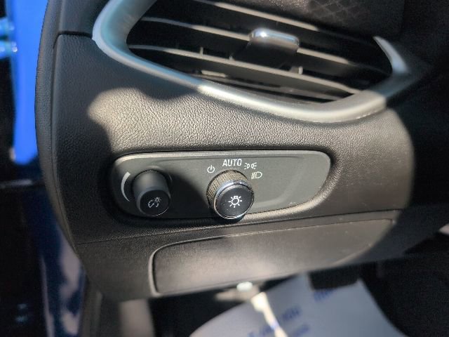 Used 2023 Chevrolet Malibu LT FWD image 19
