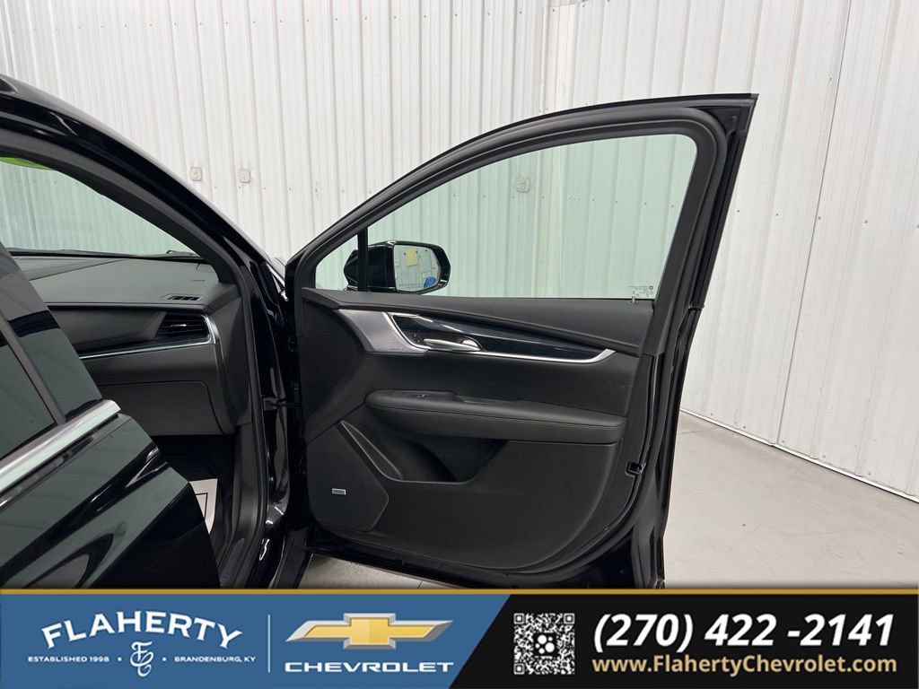 Used 2025 Cadillac XT5 Premium Luxury w/ LPO, Floor Liner Package AWD/4WD image 14