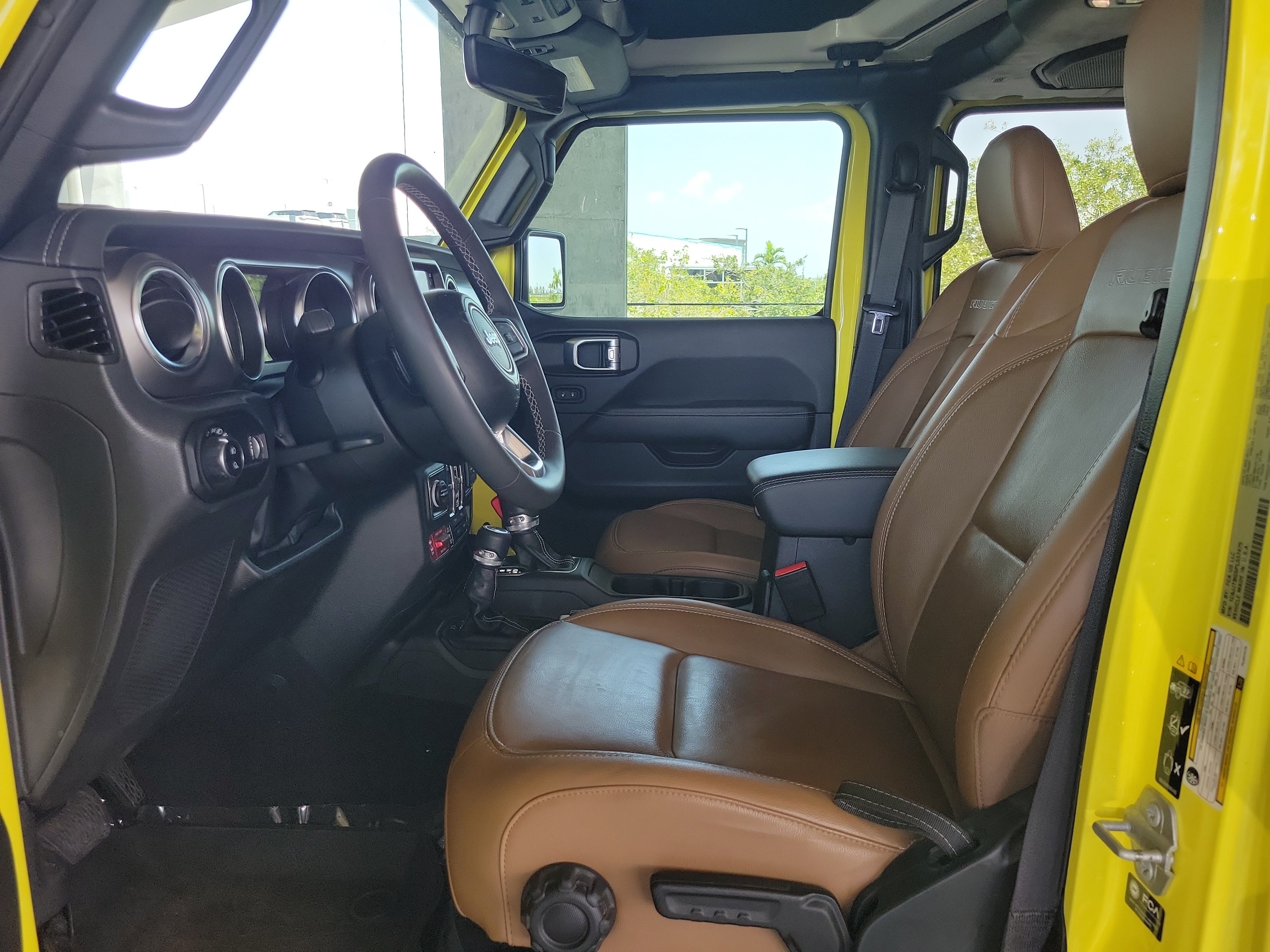 Used 2023 Jeep Gladiator Rubicon w/ LED Lighting Group AWD/4WD image 19