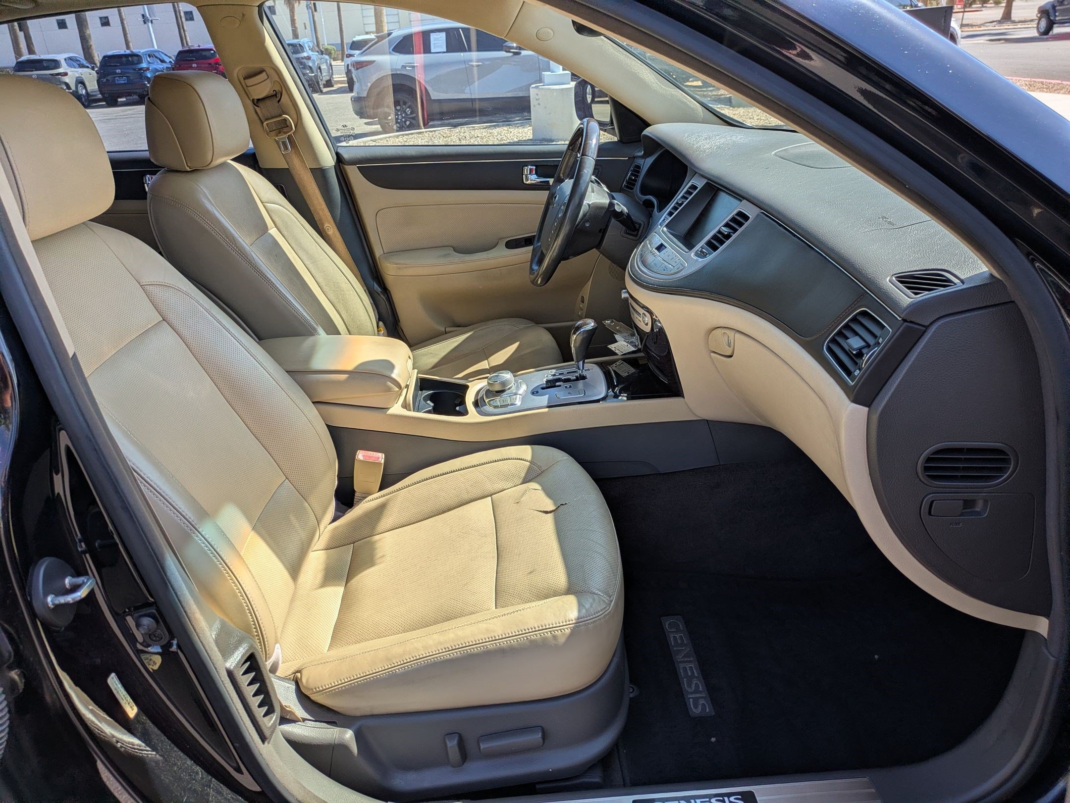 Used 2011 Hyundai Genesis 4.6 RWD image 31