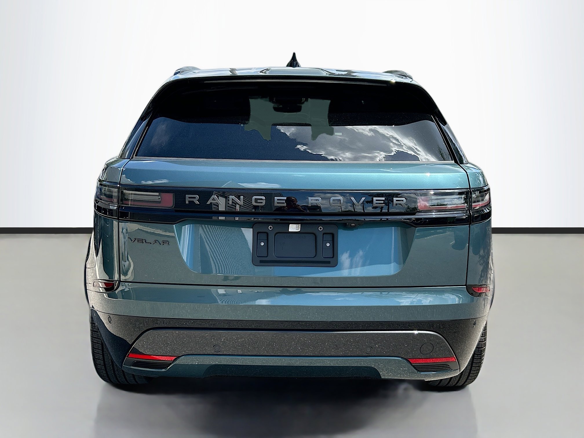New 2026 Land Rover Range Rover Velar Dynamic SE image 5