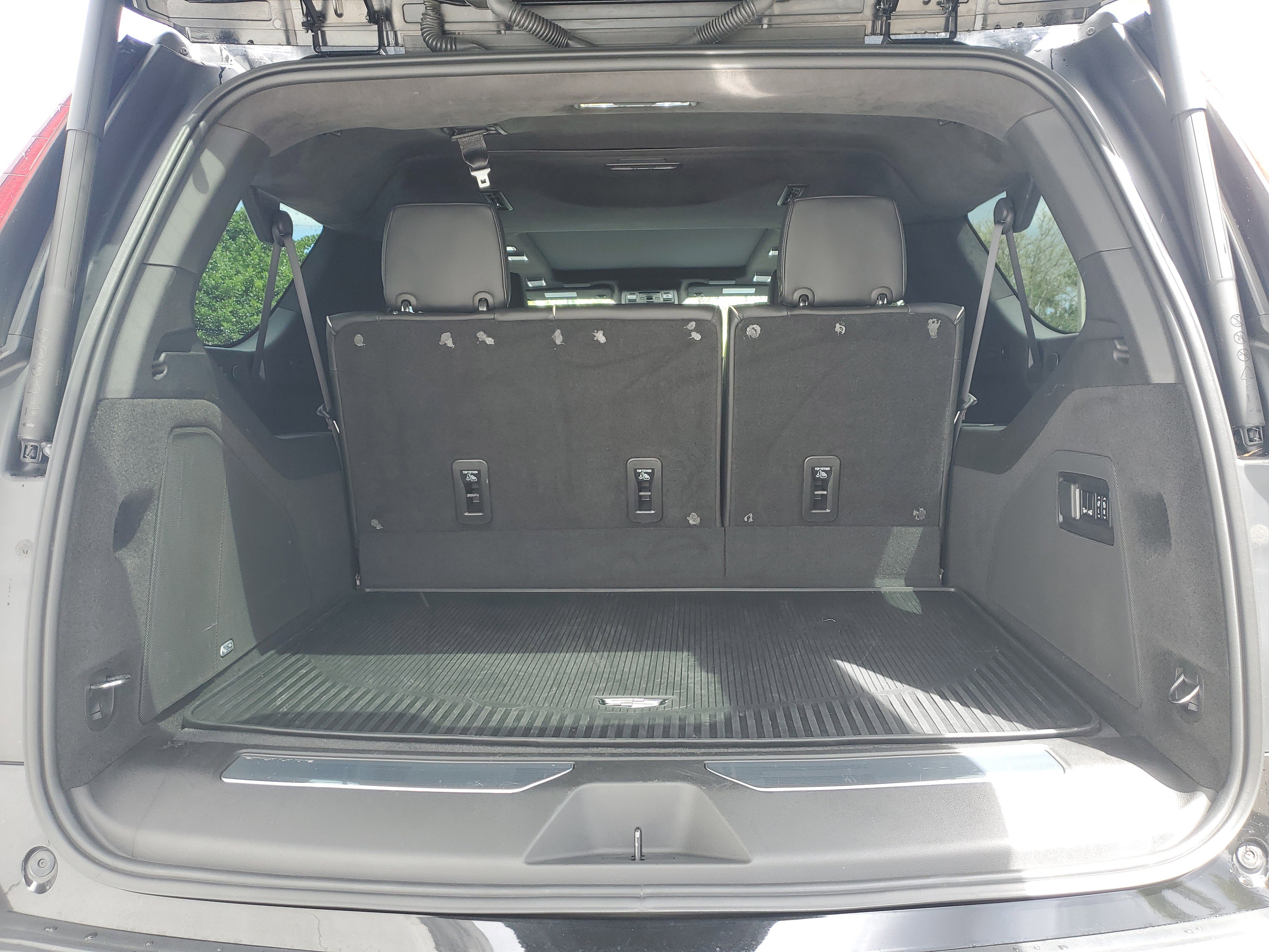 Used 2022 Cadillac Escalade ESV Sport Platinum w/ LPO, ONYX Package image 9