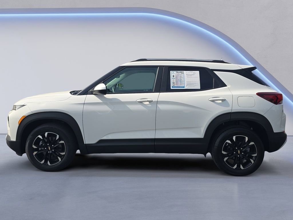 Used 2022 Chevrolet TrailBlazer LT w/ Convenience Package image 2