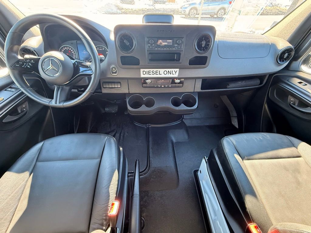 Used 2025 Mercedes-Benz Sprinter 2500 image 25