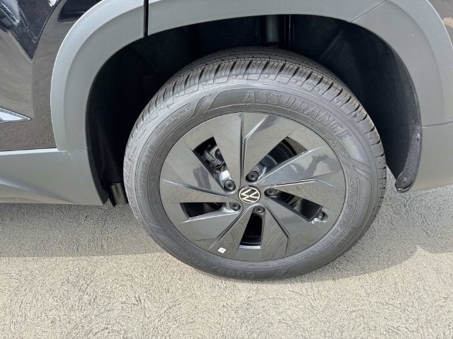 New 2026 Volkswagen Taos S FWD image 6