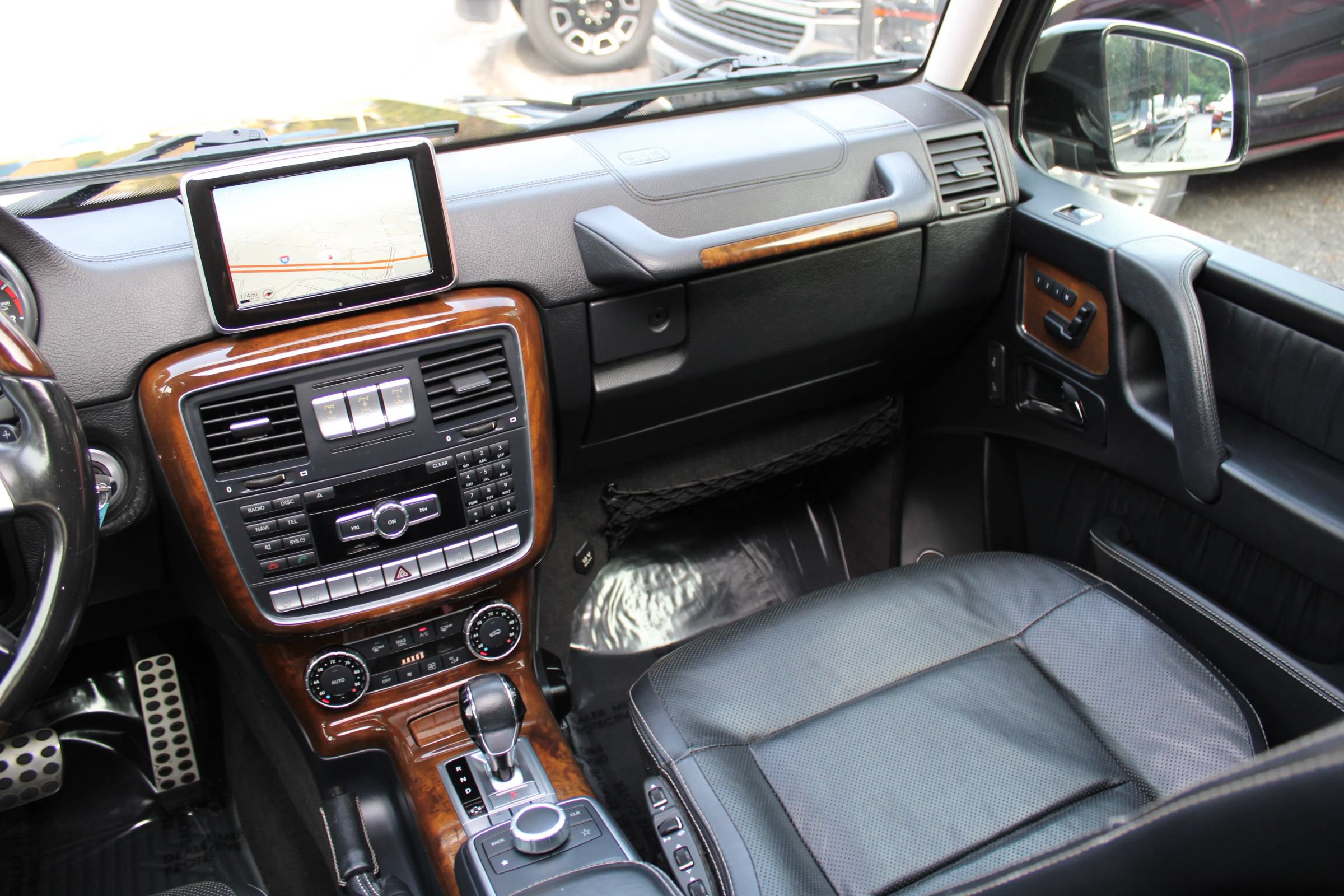 Used 2015 Mercedes-Benz G 550 image 15