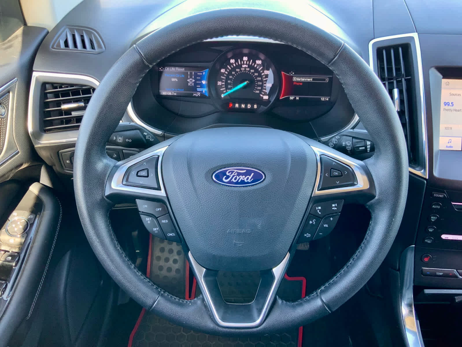 Used 2019 Ford Edge Titanium FWD image 34