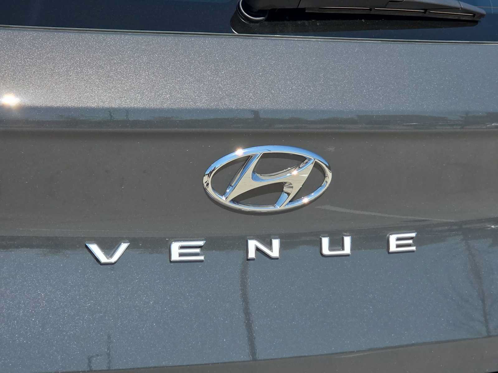 New 2026 Hyundai Venue SEL FWD image 13
