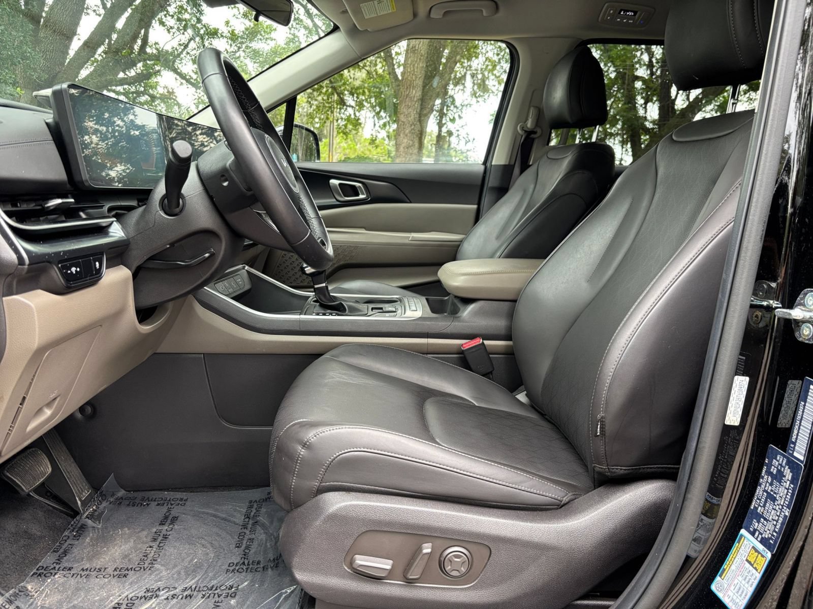 Used 2026 Kia Carnival FWD image 28