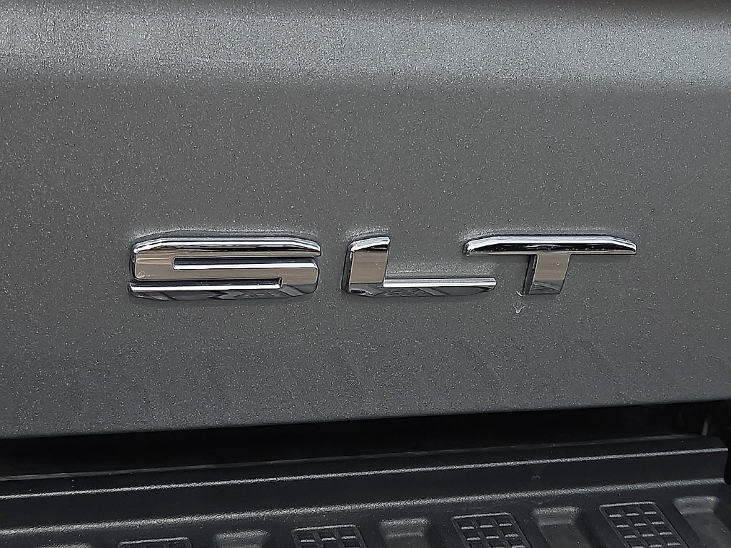 Used 2024 GMC Sierra 1500 SLT AWD/4WD image 7