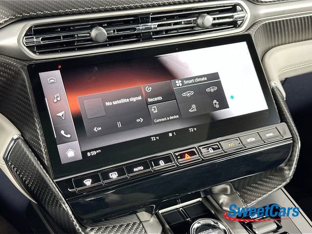 Used 2025 Aston Martin Vanquish RWD image 19