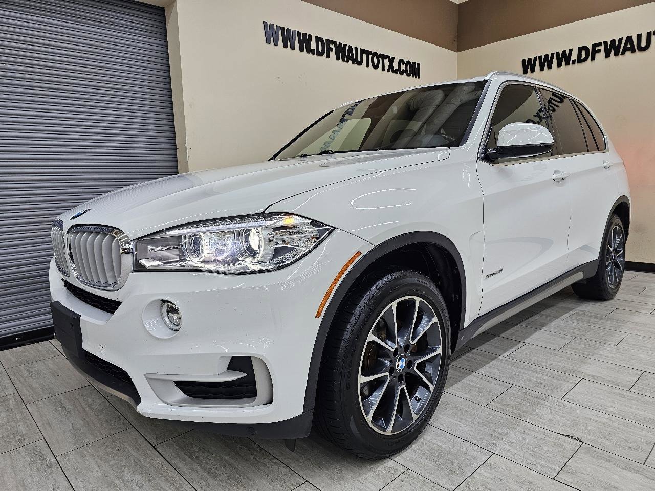 Used 2018 BMW X5 xDrive35i w/ M Sport Package AWD/4WD image 2