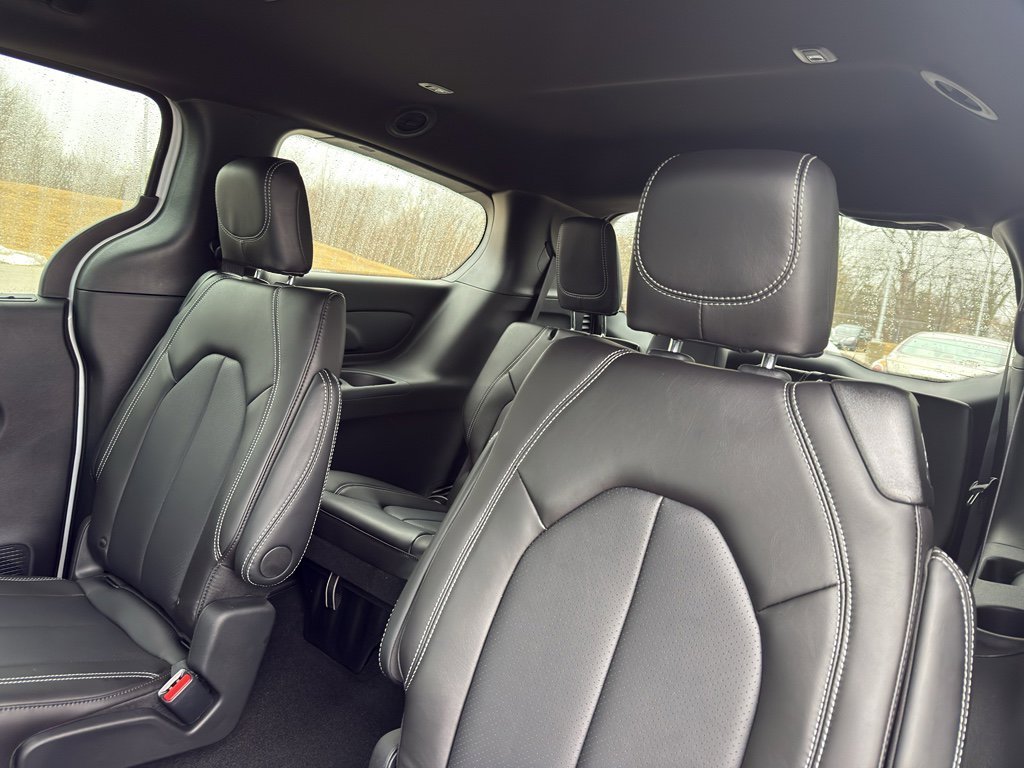 New 2026 Chrysler Pacifica Select FWD image 31