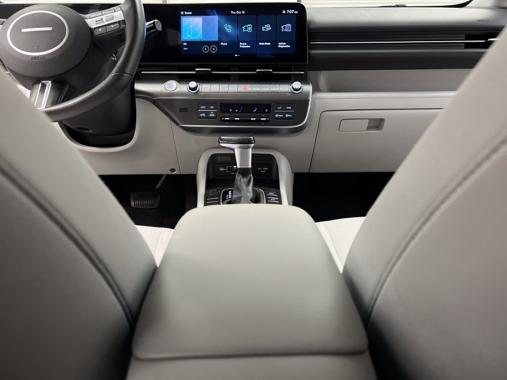Used 2025 Hyundai Kona SEL FWD image 41