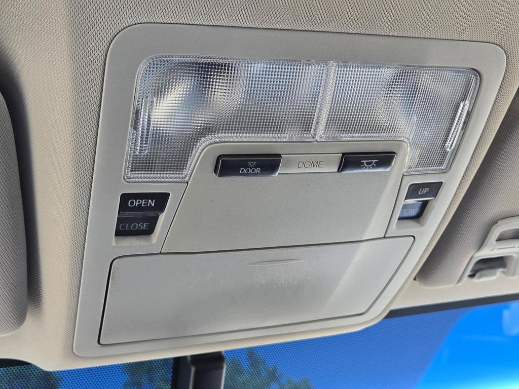 Used 2014 Toyota Avalon XLE Touring FWD image 29