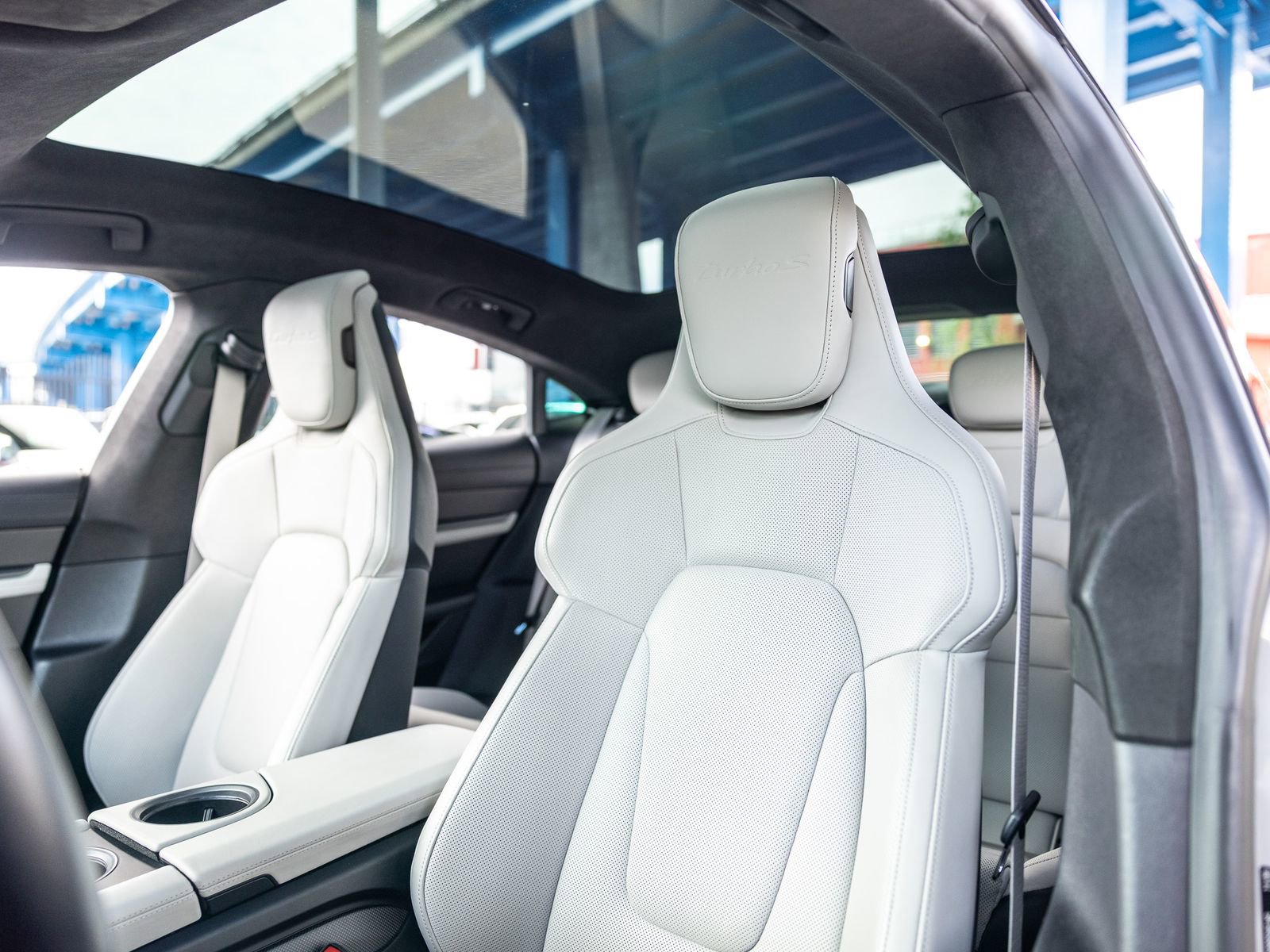 Certified 2021 Porsche Taycan Turbo S image 5