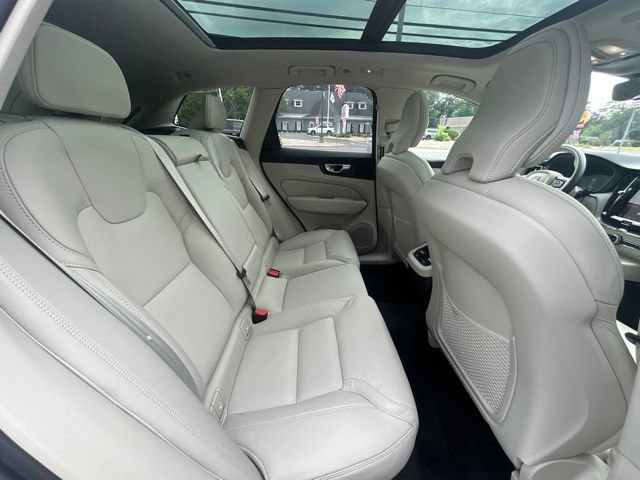 Used 2024 Volvo XC60 B5 Ultimate w/ Protection Package Premier AWD/4WD image 13