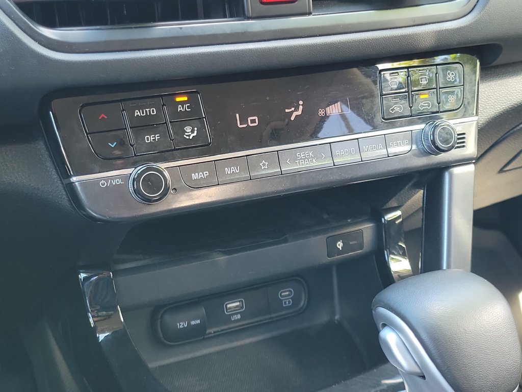 Certified 2024 Kia Seltos EX FWD image 25