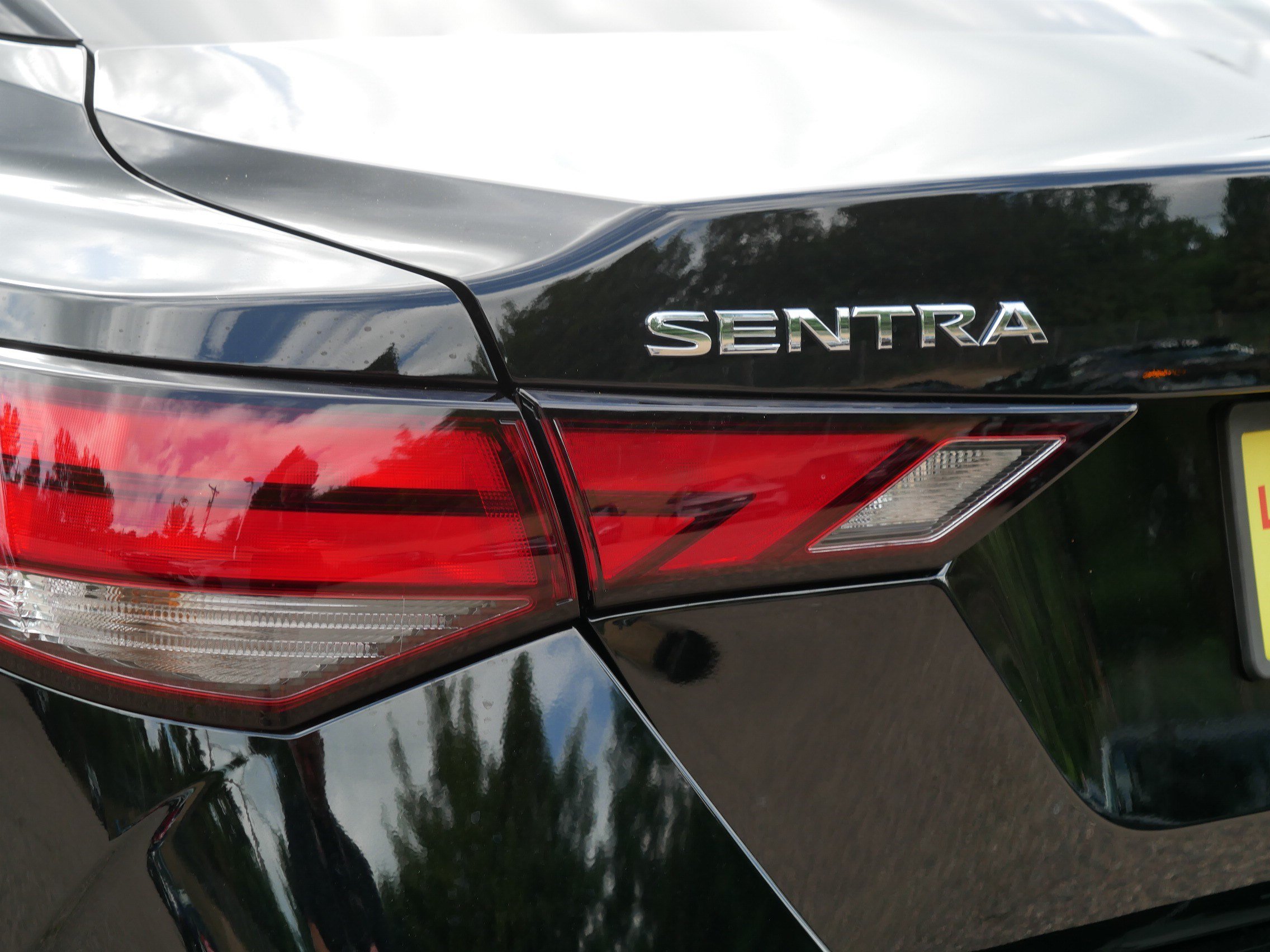 Certified 2023 Nissan Sentra SV FWD image 17