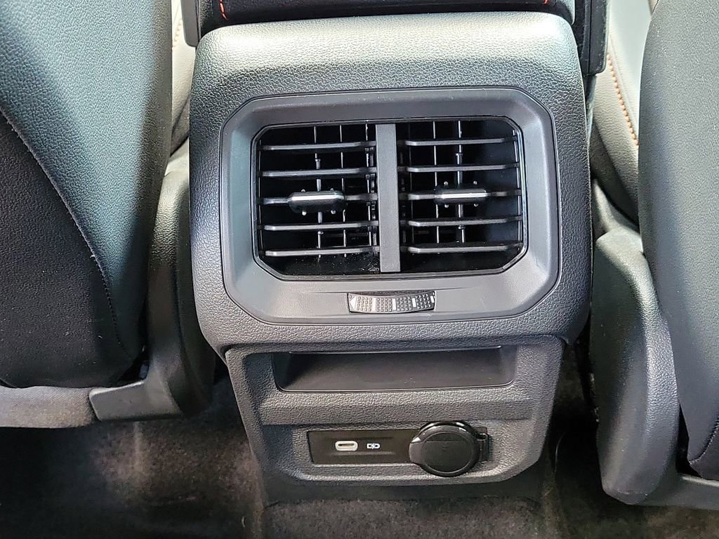 Used 2024 Volkswagen Tiguan Wolfsburg Edition image 13