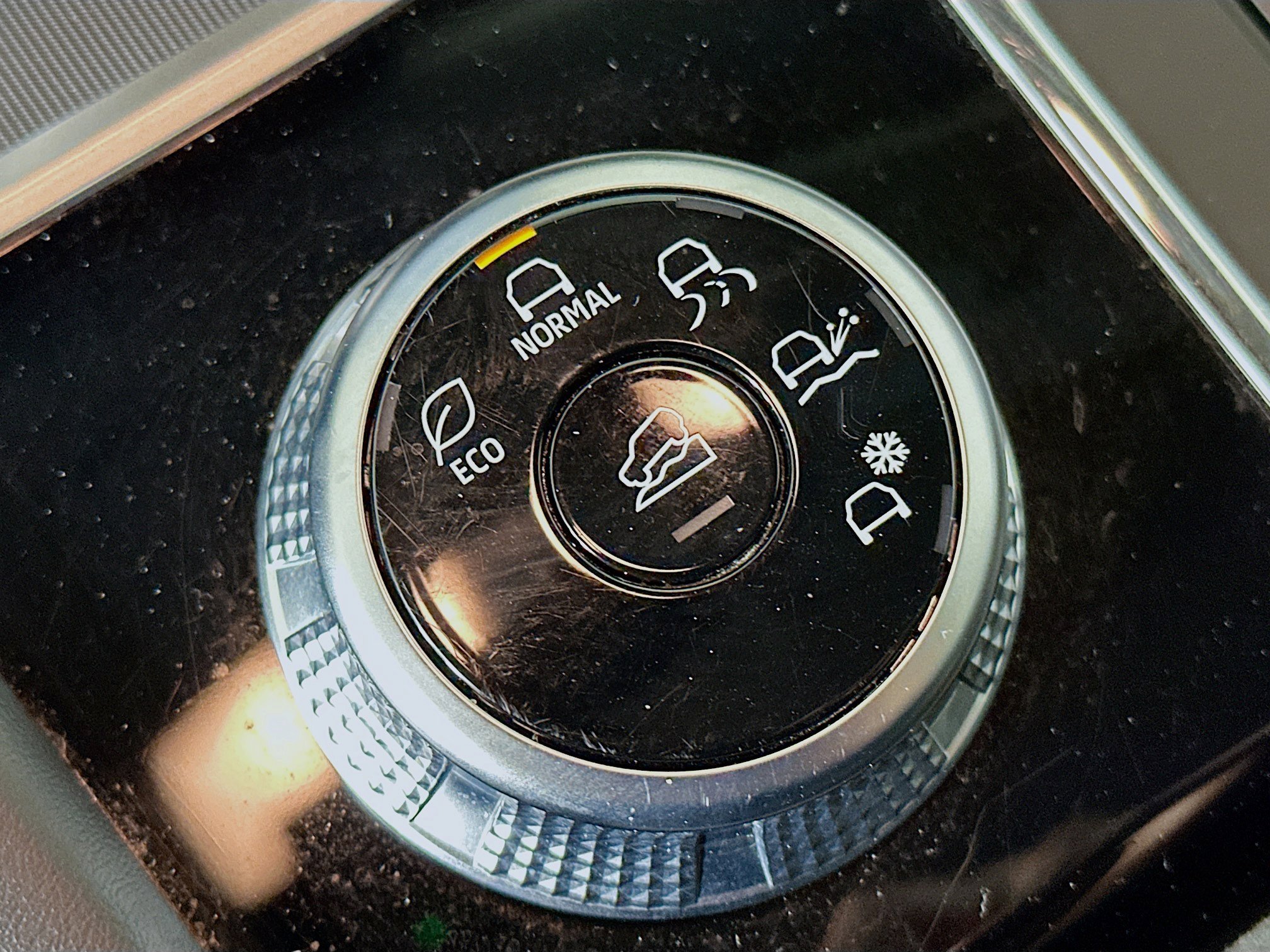 Used 2024 Mitsubishi Outlander SE image 26