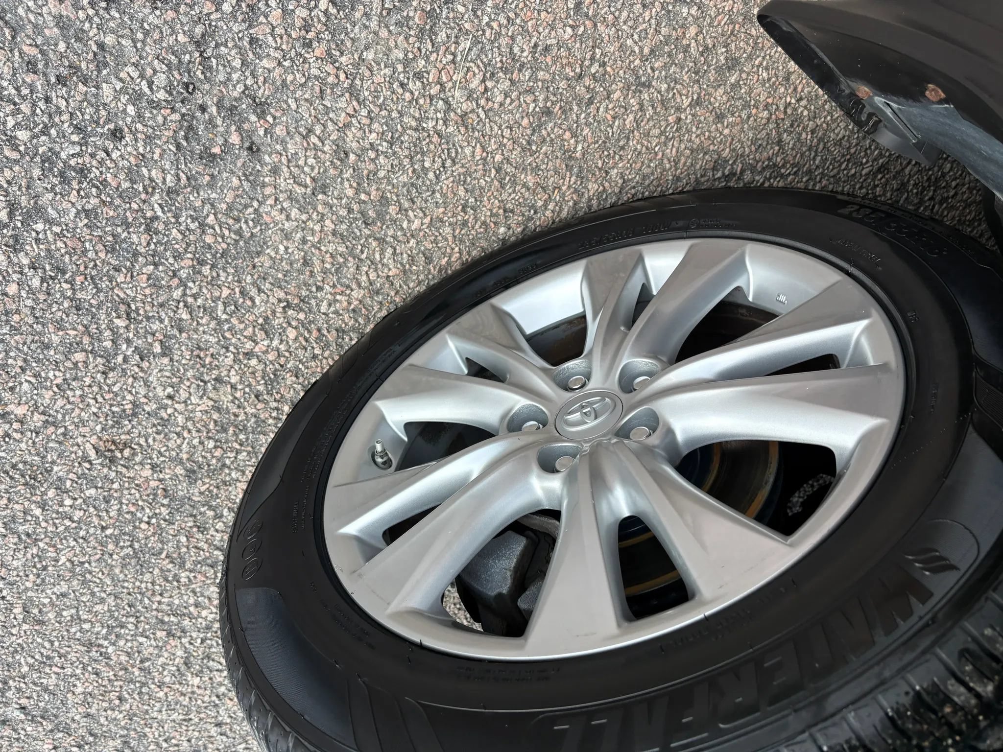 Used 2015 Toyota RAV4 Limited w/ Outdoor Package FWD image 44