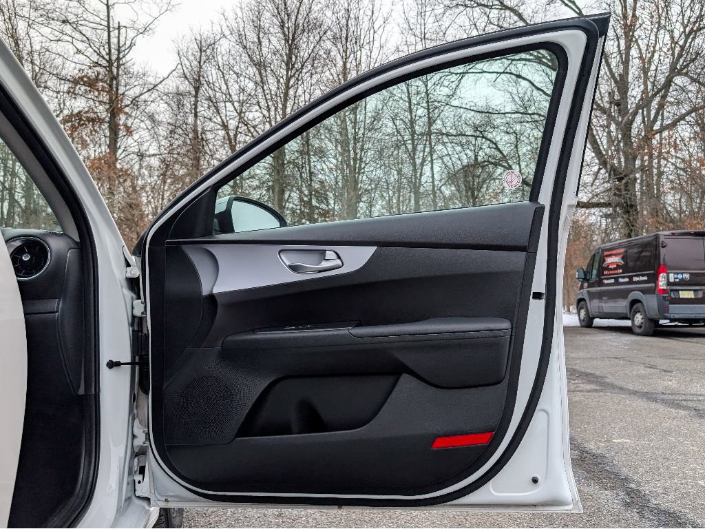 Used 2024 Kia Forte LXS image 13