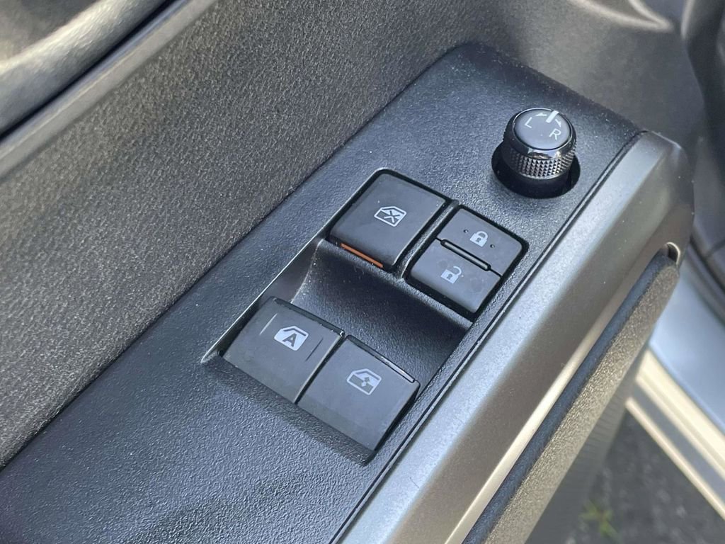Used 2022 Toyota Tacoma SR5 w/ Technology Package RWD image 24