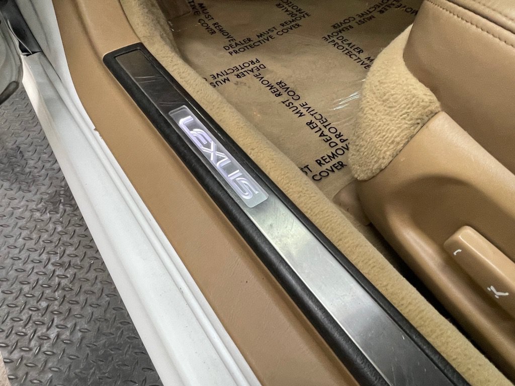 Used 2010 Lexus SC 430 Convertible RWD image 22