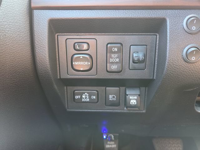 Used 2021 Toyota Tundra Limited w/ Limited Premium Package AWD/4WD image 22